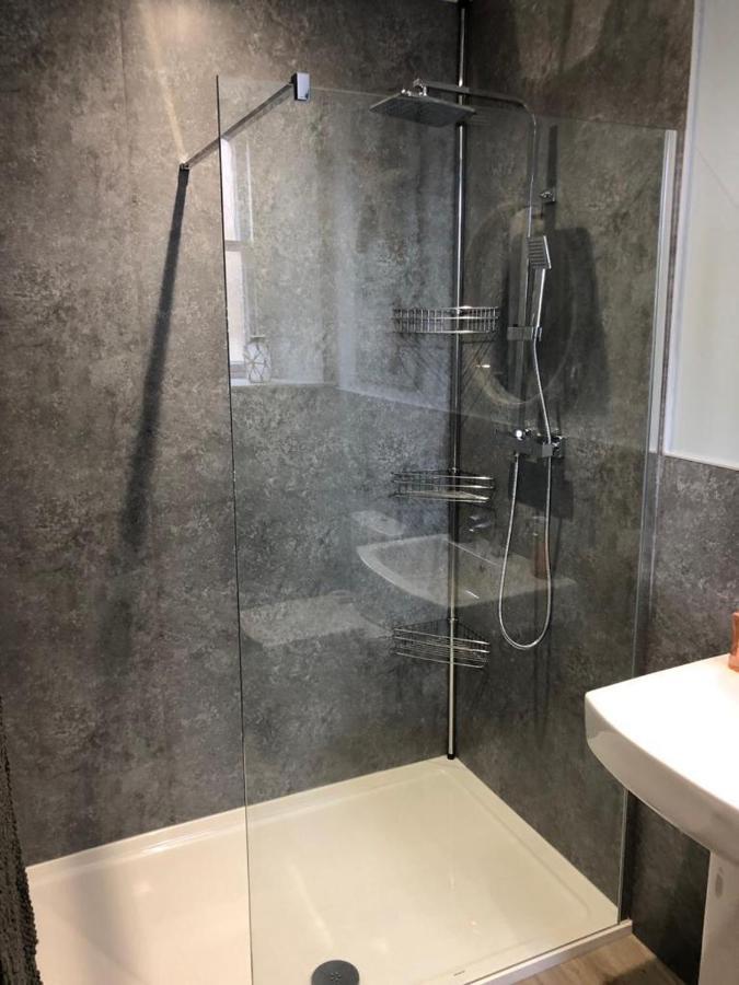 וויק The Store, Luxury Modern Conversion With Open Plan Living - Sleeps 4 מראה חיצוני תמונה