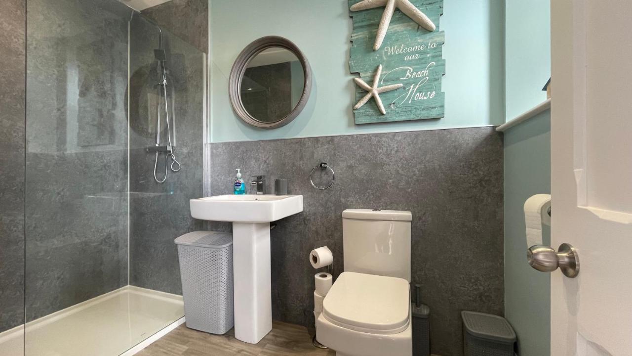 וויק The Store, Luxury Modern Conversion With Open Plan Living - Sleeps 4 מראה חיצוני תמונה