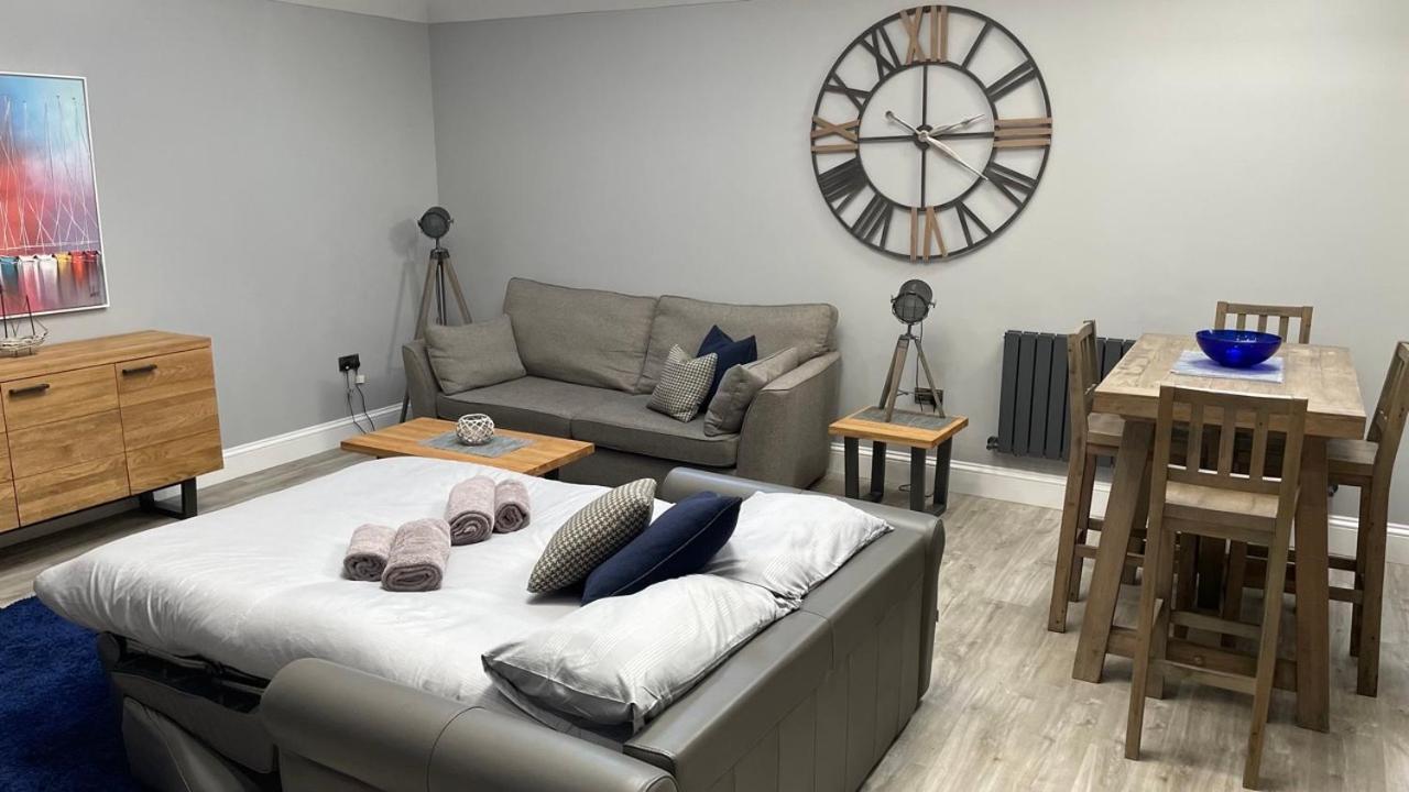 וויק The Store, Luxury Modern Conversion With Open Plan Living - Sleeps 4 מראה חיצוני תמונה